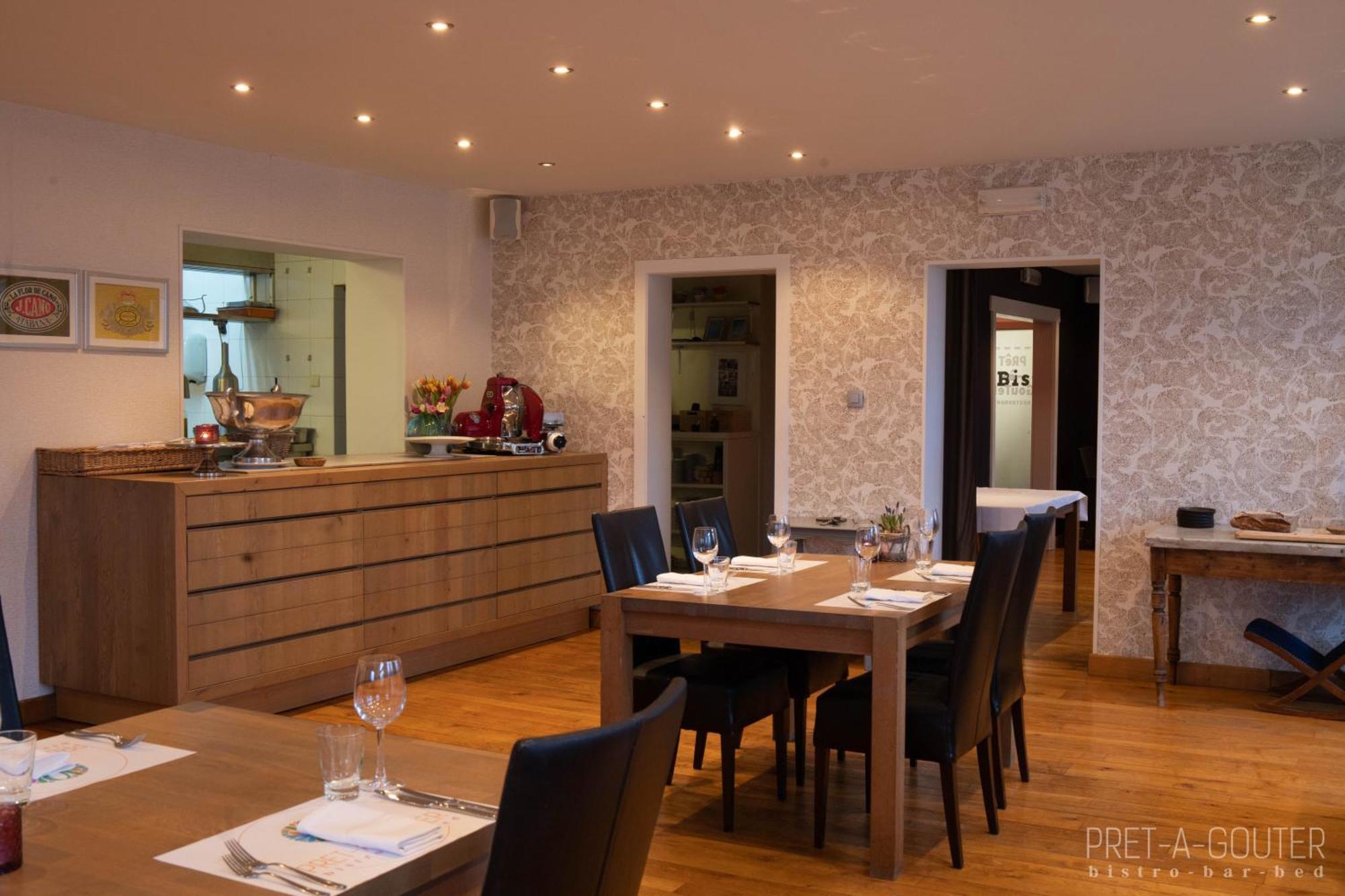 Pret A Gouter Bistro Bar Bed Herberg *